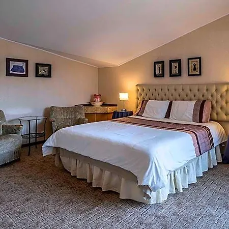 Nad Jeziorem Lakeside Hotel